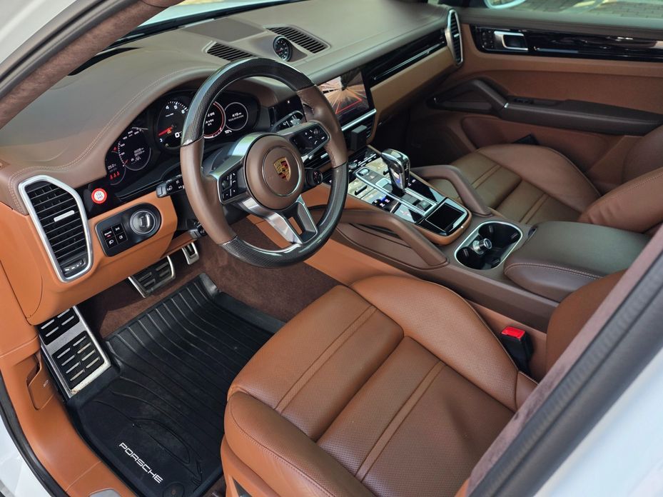 Porsche Cayenne 2021