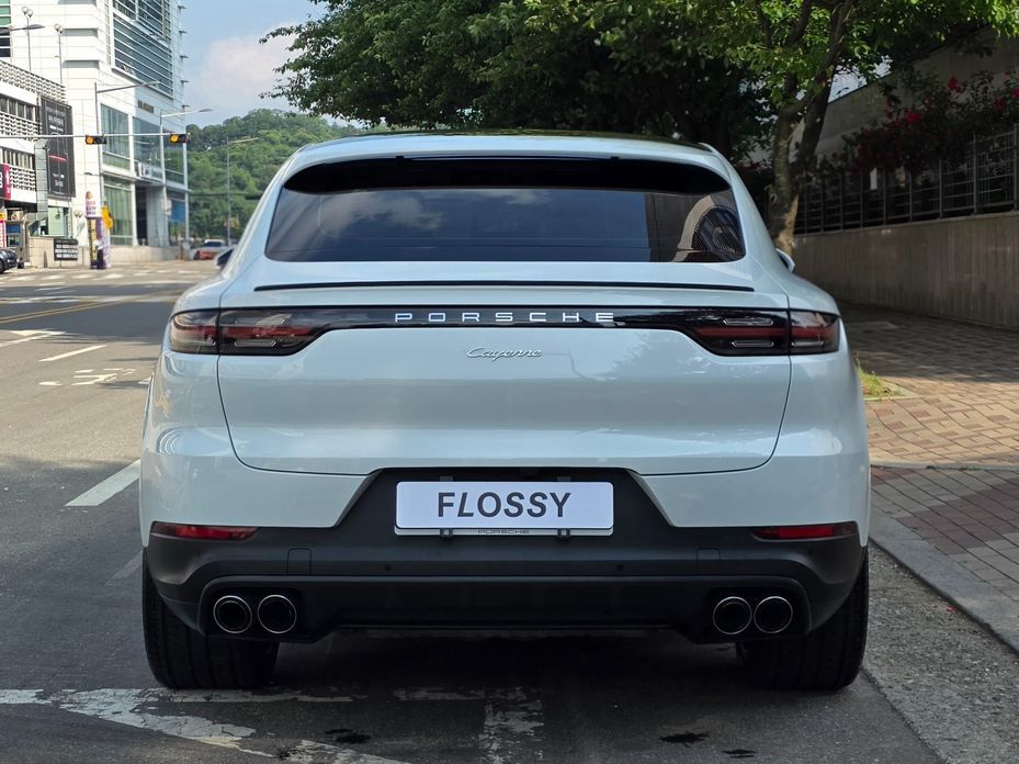 Porsche Cayenne 2021