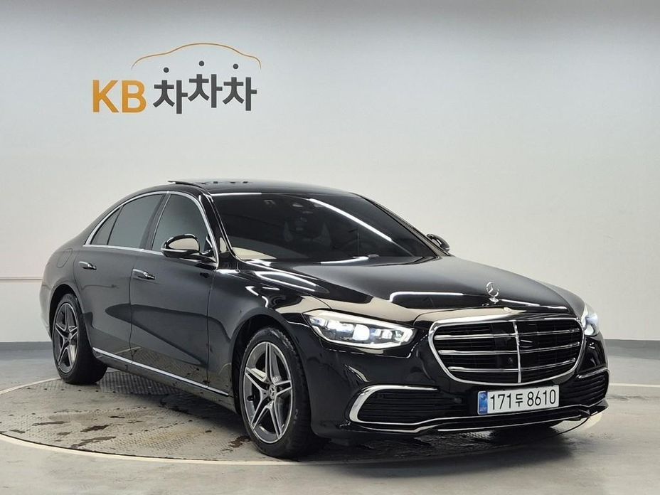 Mercedes-Benz S-Class 2024