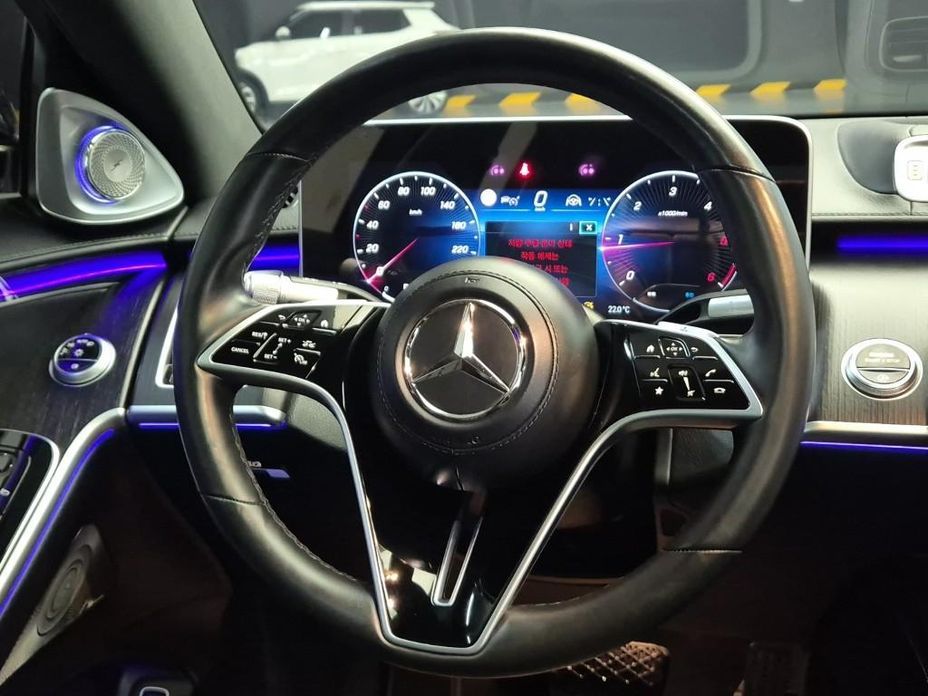Mercedes-Benz S-Class 2024