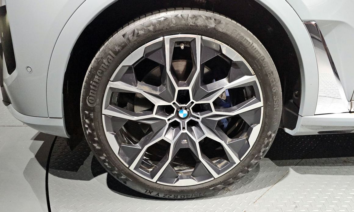 BMW X7 2024