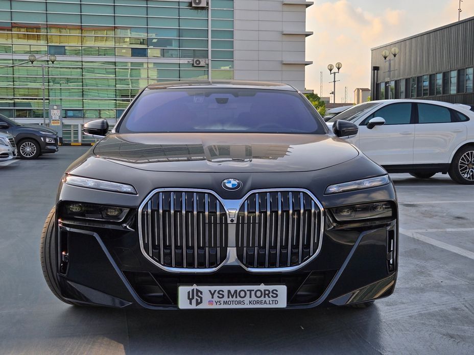 BMW 7-Series 2025
