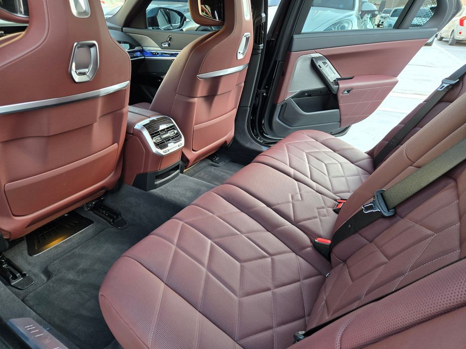 BMW 7-Series 2025