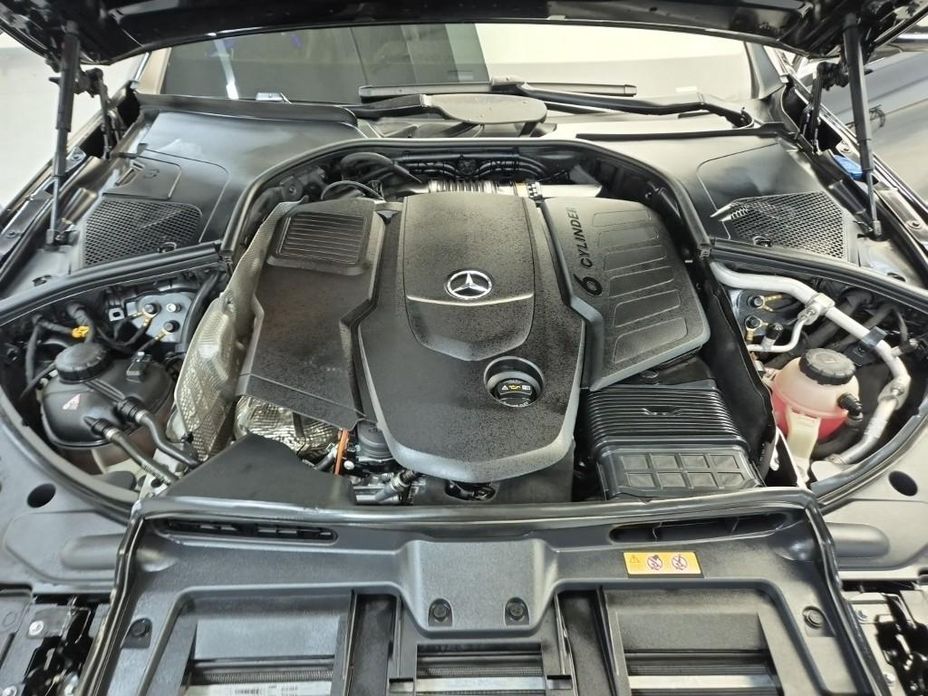 Mercedes-Benz S-Class 2024