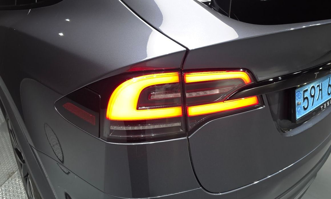 Tesla Model X 2023