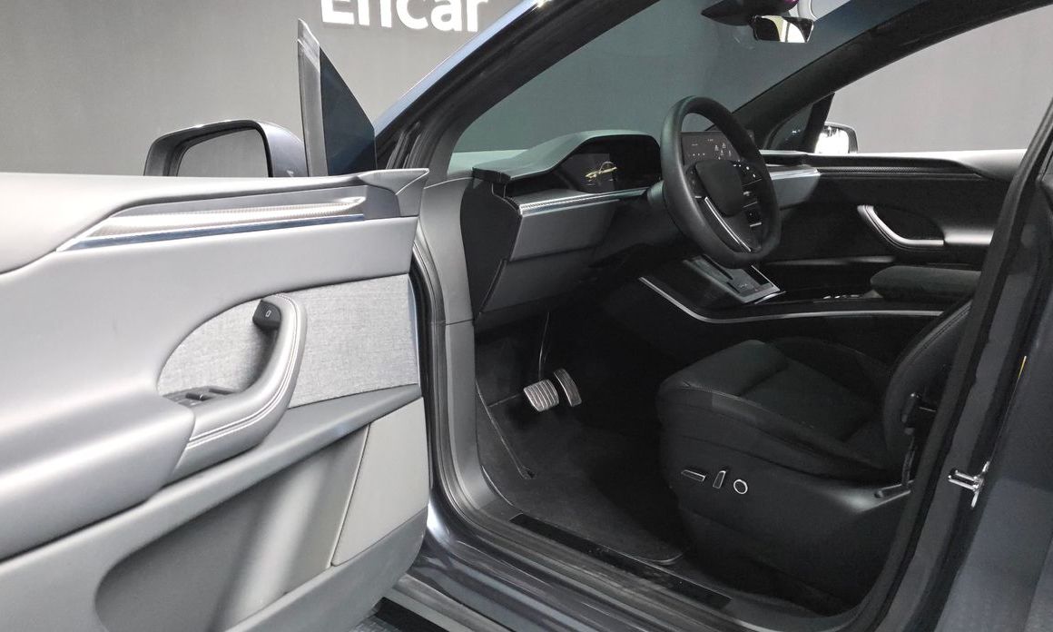 Tesla Model X 2023