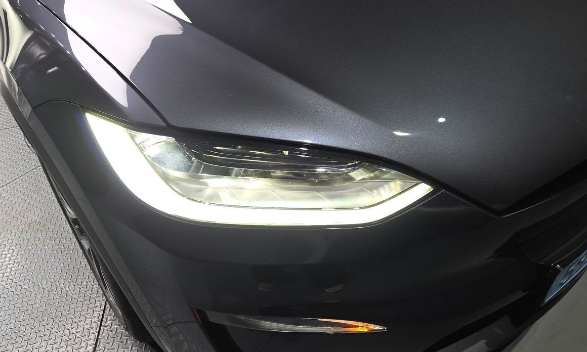 Tesla Model X 2023