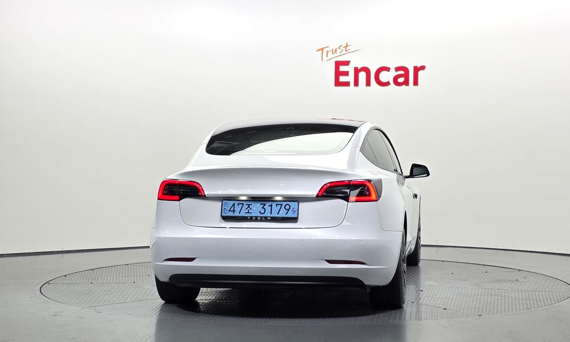 Tesla Model 3 2022