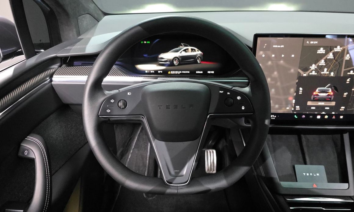 Tesla Model X 2023