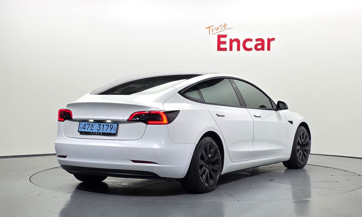 Tesla Model 3 2022