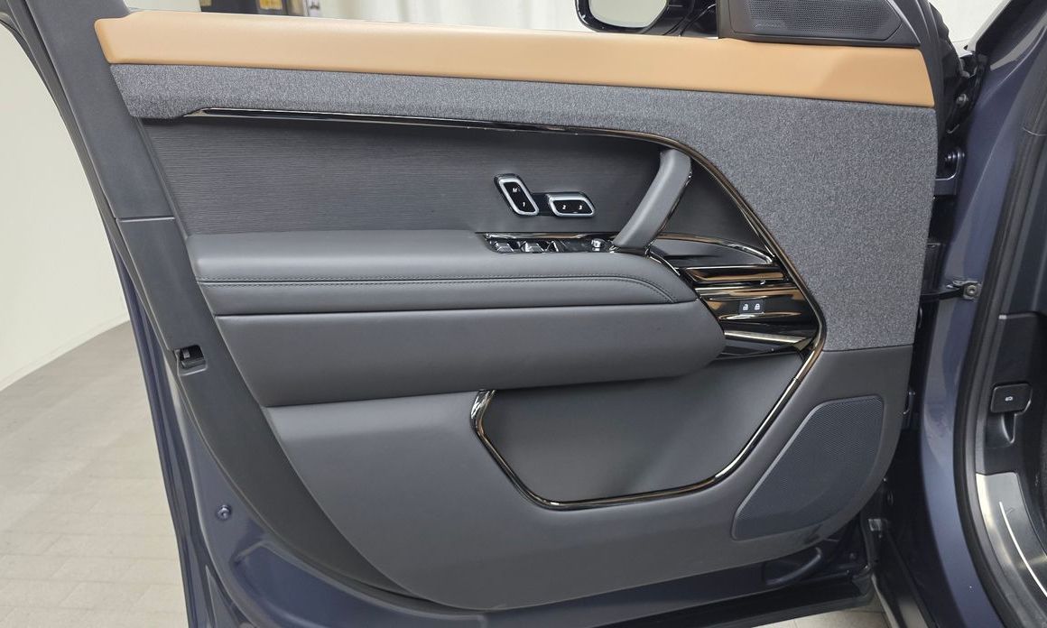 Land Rover Range Rover Sport 2025