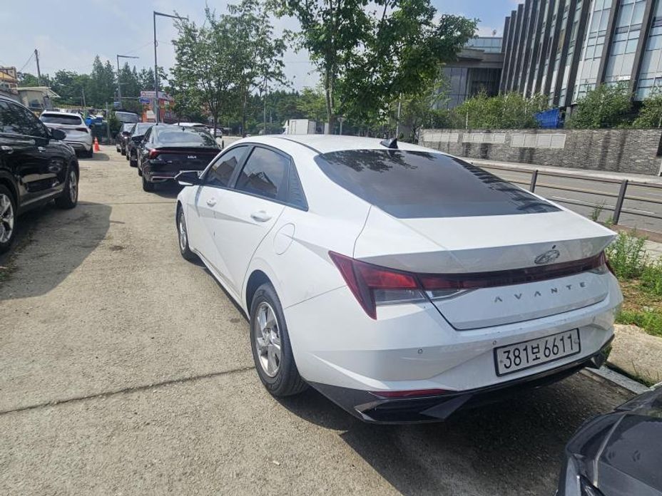 Hyundai AVANTE 2021