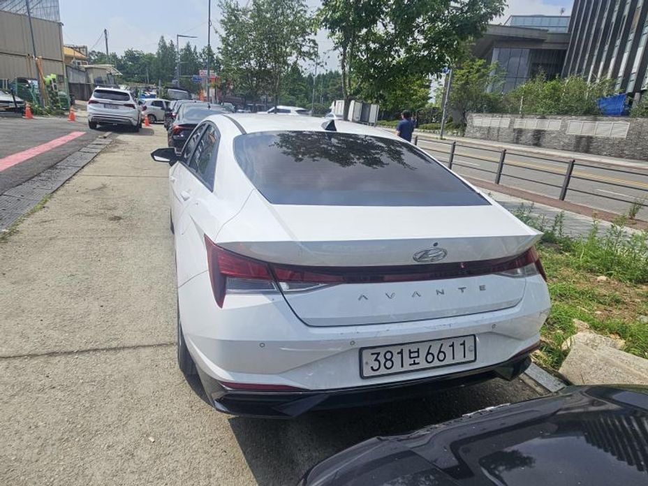 Hyundai AVANTE 2021