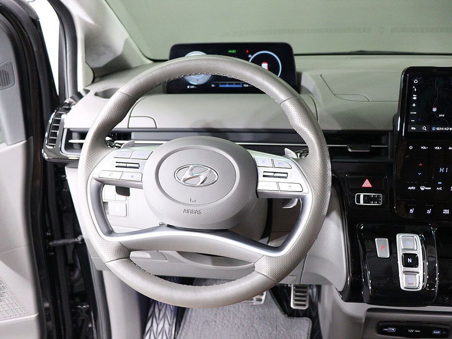 Hyundai Staria 2023