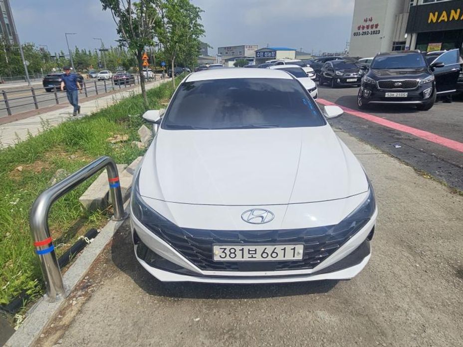 Hyundai AVANTE 2021