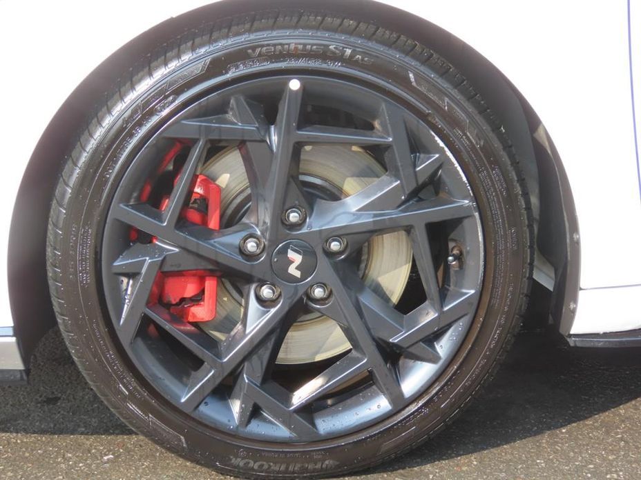 Hyundai AVANTE 2025