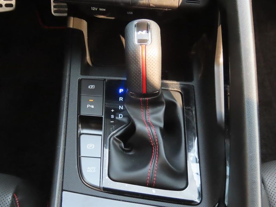 Hyundai AVANTE 2025