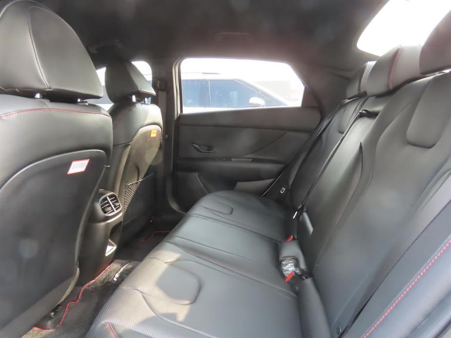 Hyundai AVANTE 2025