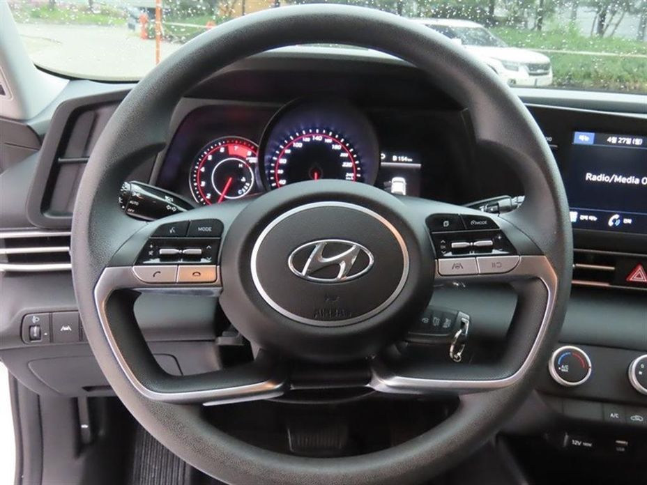Hyundai AVANTE 2021