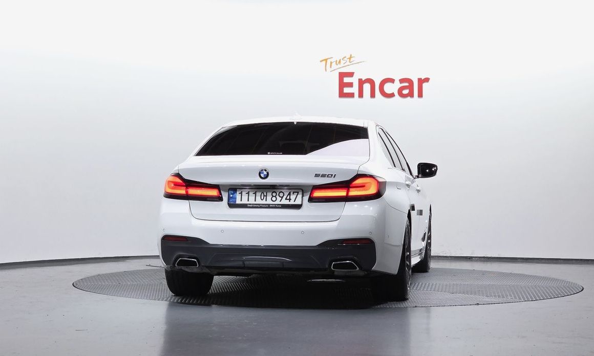 BMW 5-Series 2022