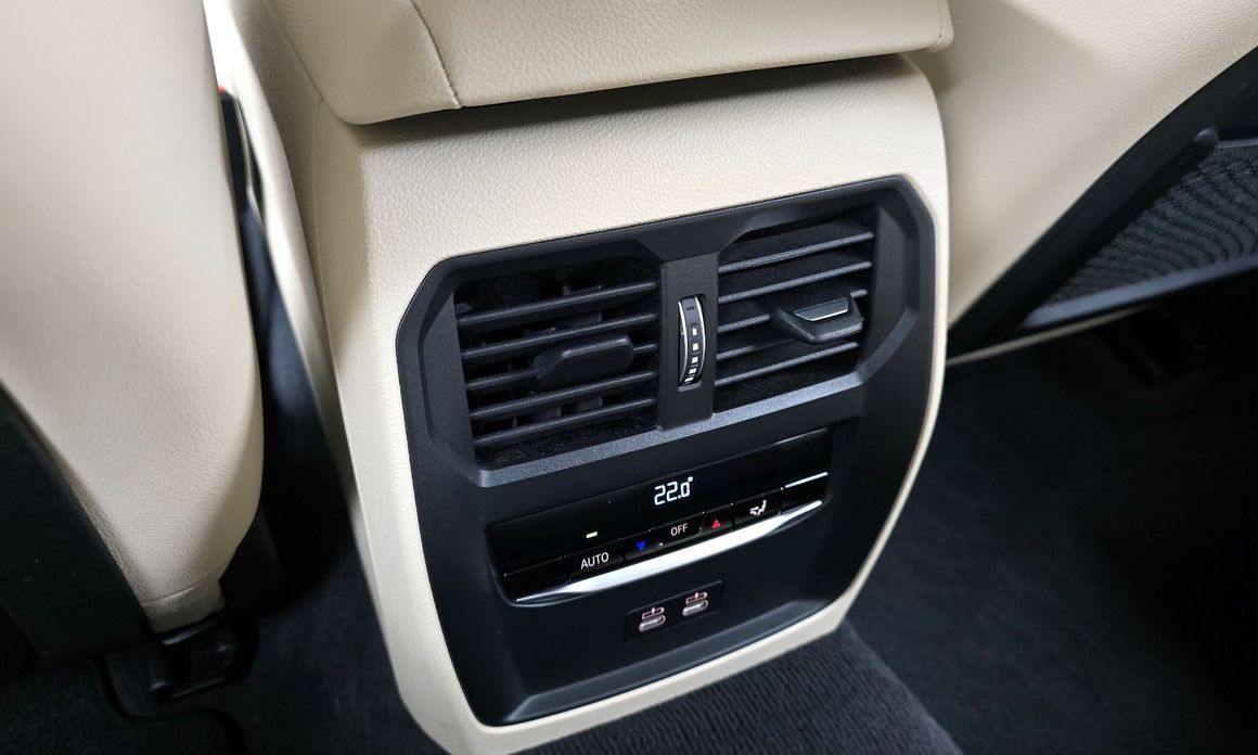 BMW 3-Series 2023