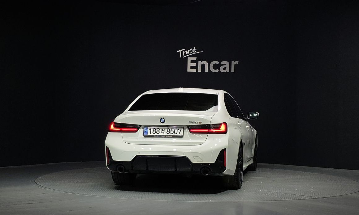 BMW 3-Series 2023