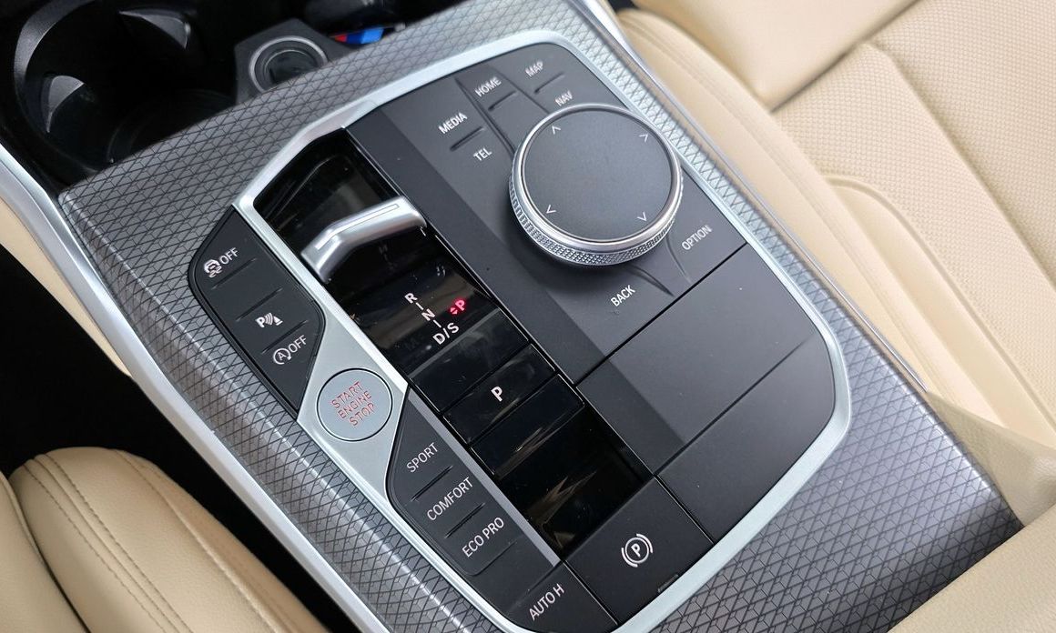 BMW 3-Series 2023