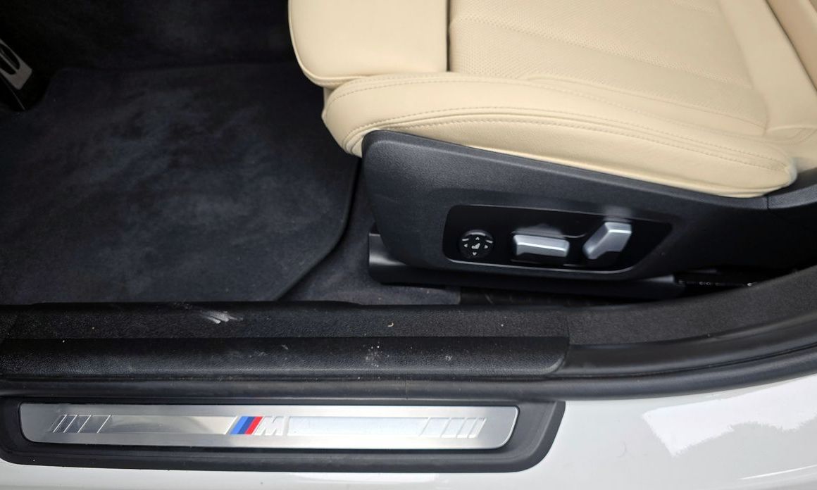 BMW 3-Series 2023