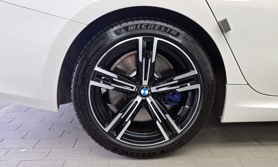 BMW 3-Series 2023