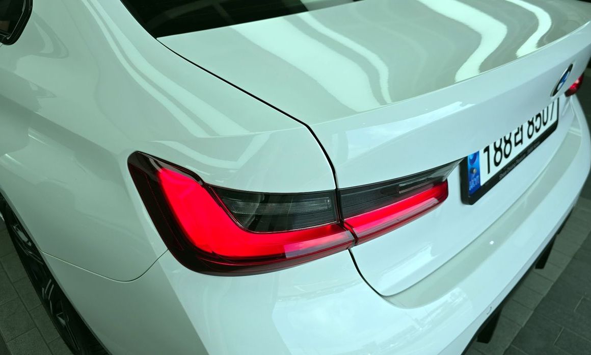 BMW 3-Series 2023