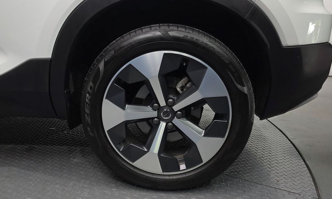 Volvo XC40 2024