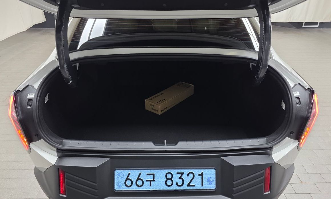 Kia EV4 2026