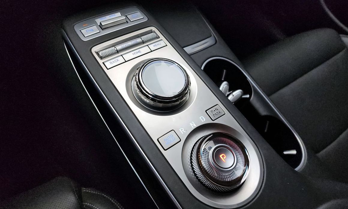 Genesis GV70 2023