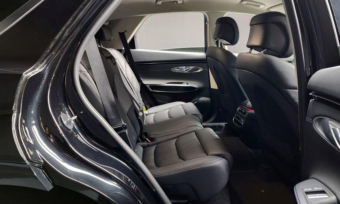 Genesis GV70 2023