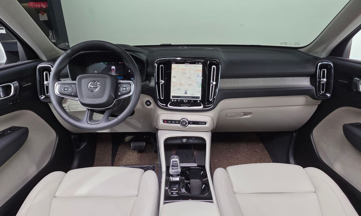 Volvo XC40 2024