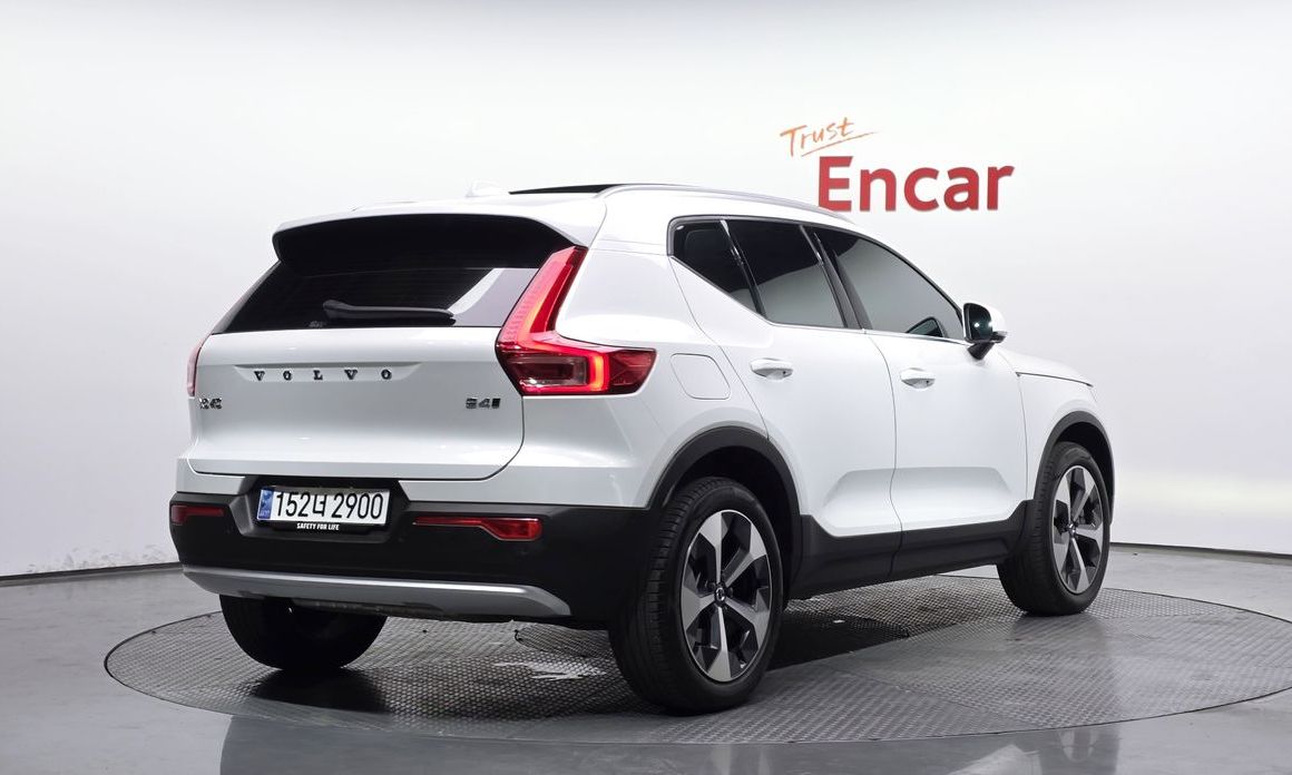 Volvo XC40 2024