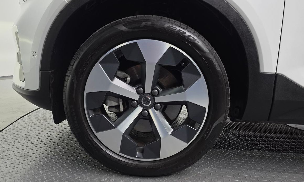 Volvo XC40 2024