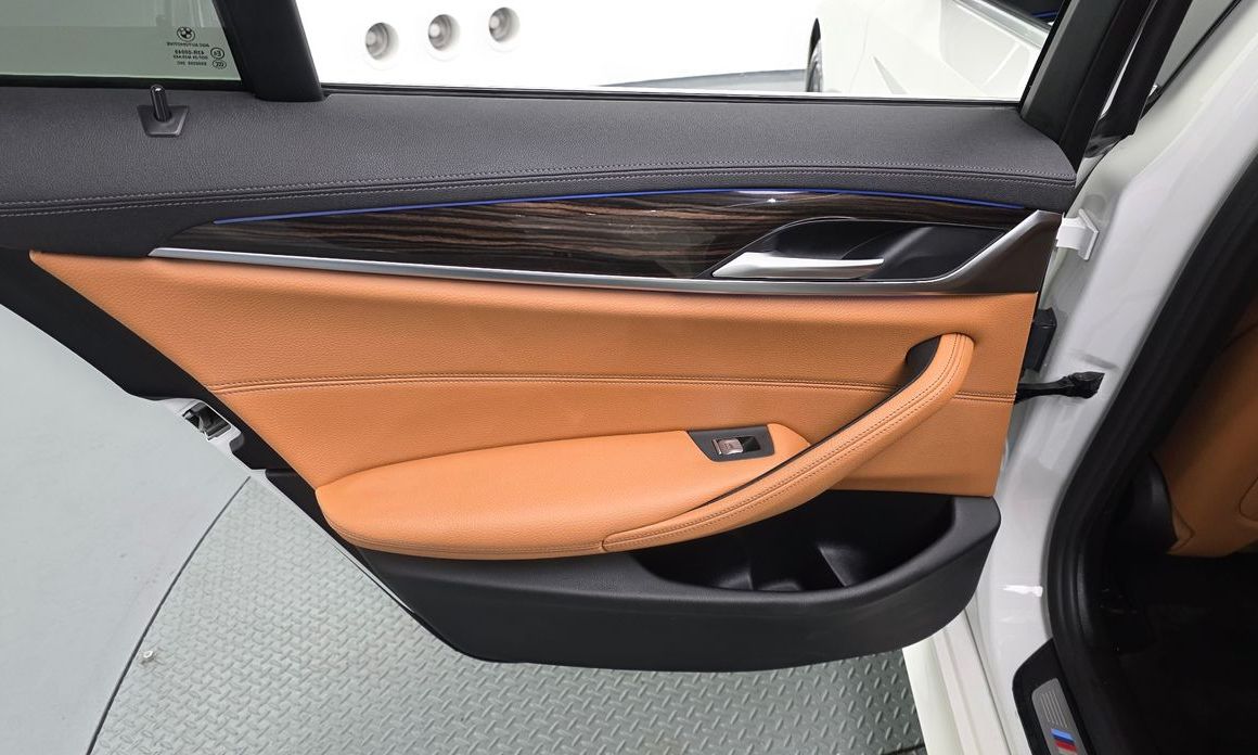 BMW 5-Series 2022