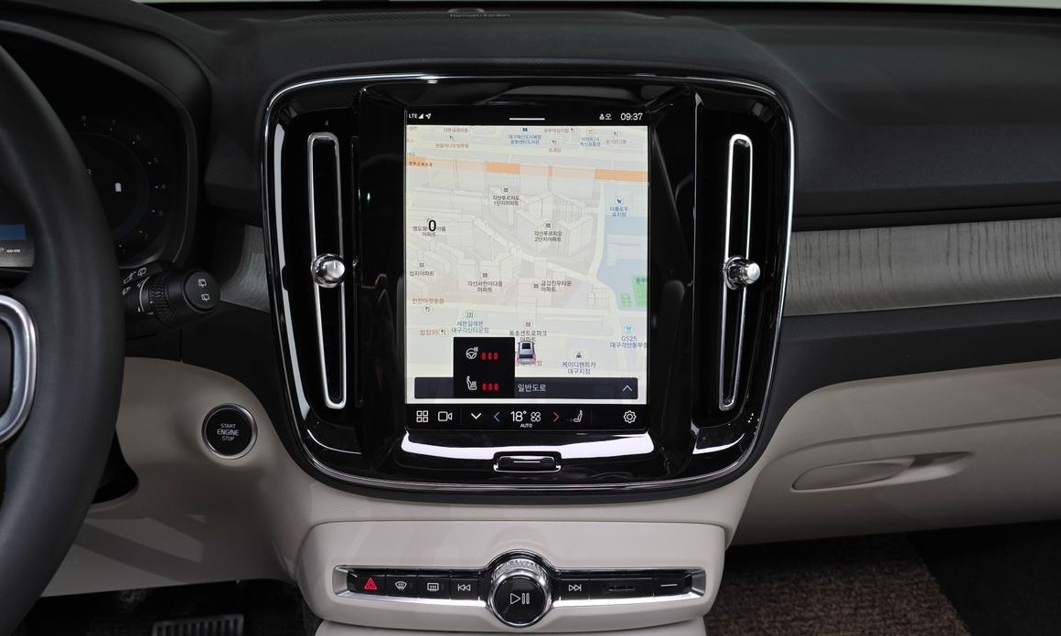 Volvo XC40 2024