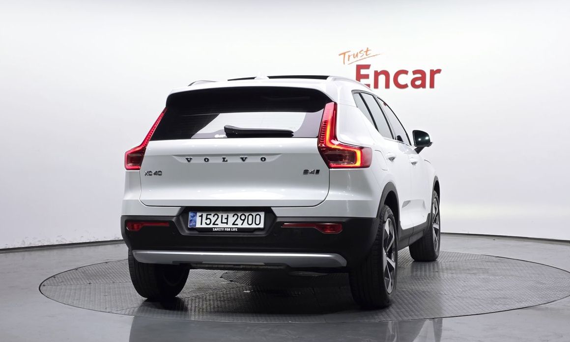 Volvo XC40 2024