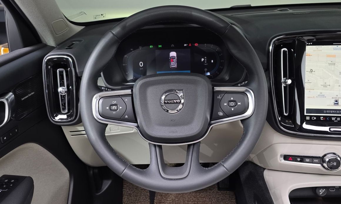 Volvo XC40 2024