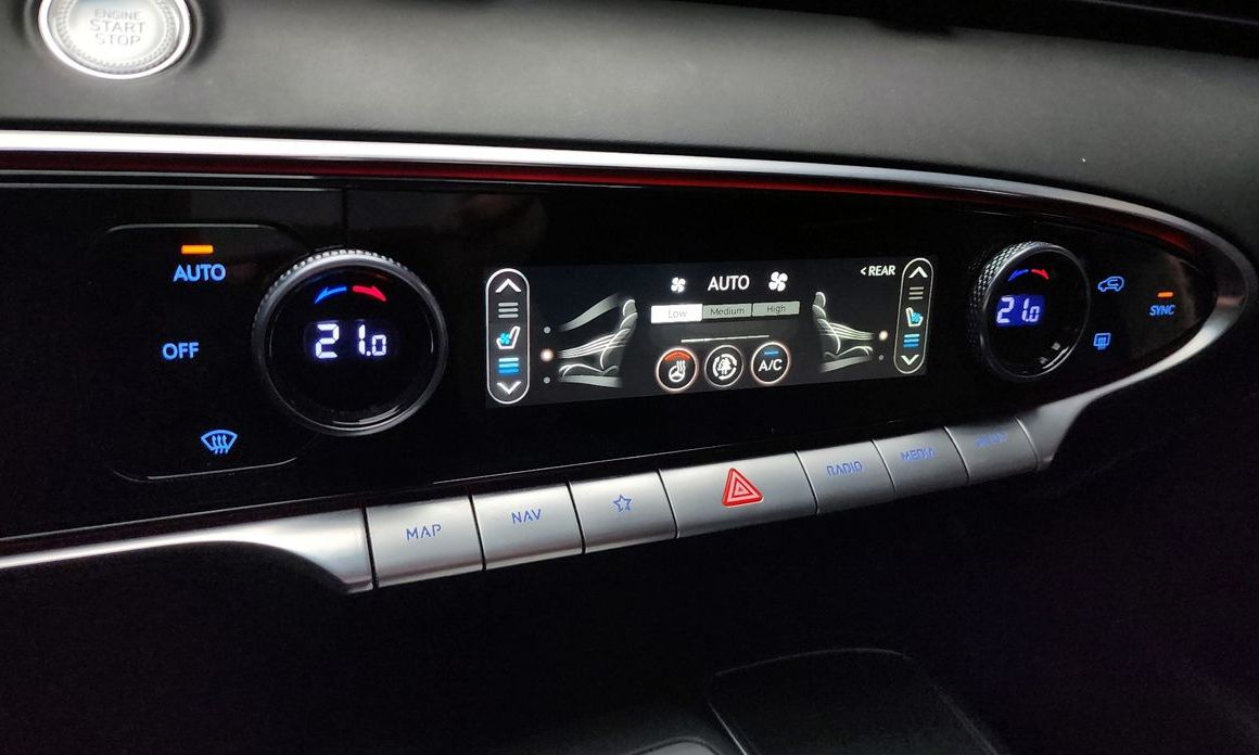 Genesis GV70 2023