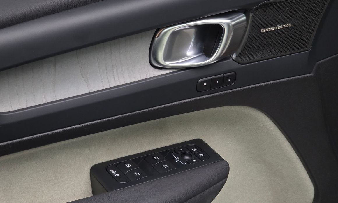 Volvo XC40 2024