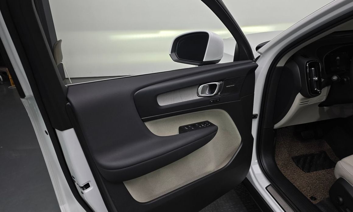 Volvo XC40 2024