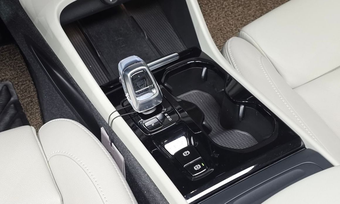 Volvo XC40 2024