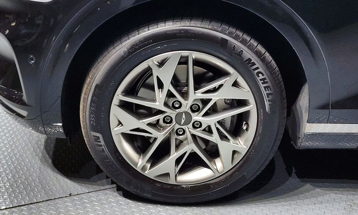 Genesis GV70 2023