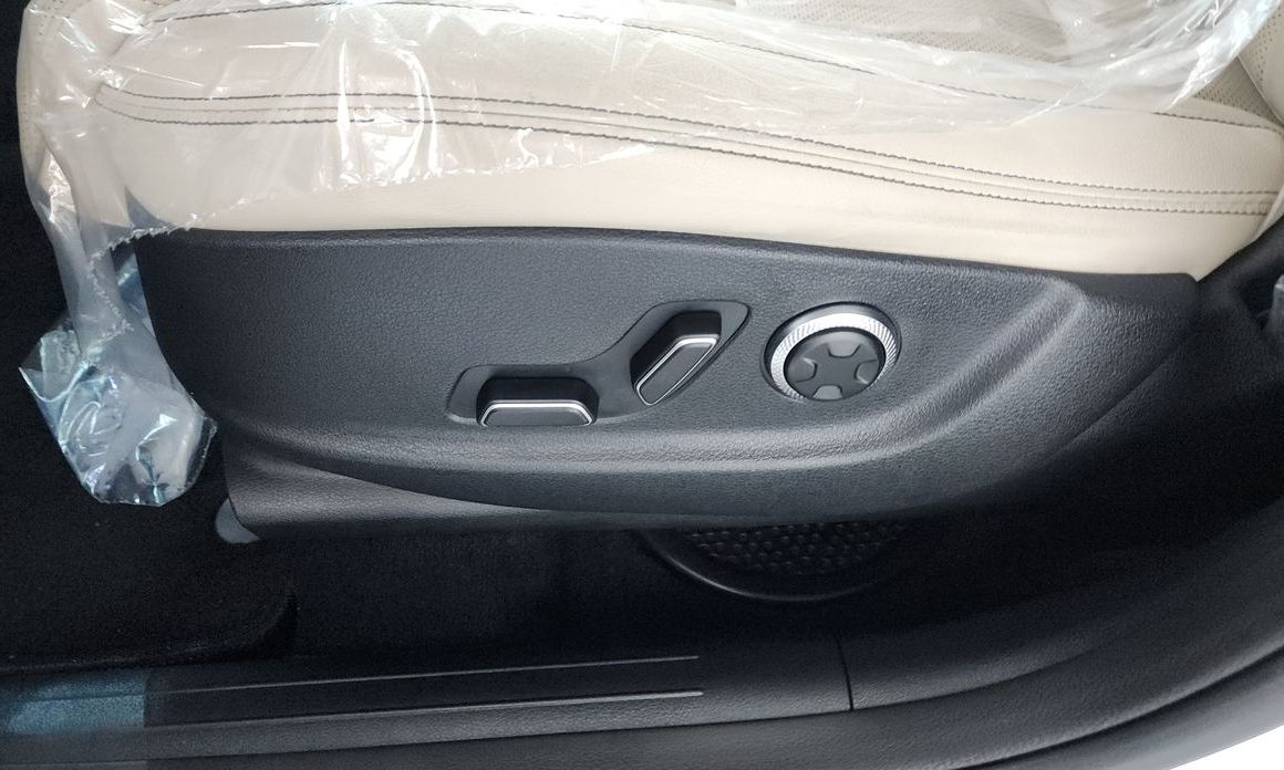 Genesis GV70 2023