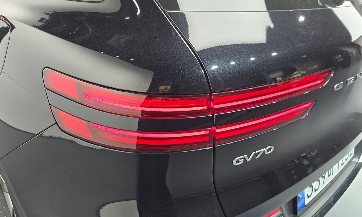 Genesis GV70 2024