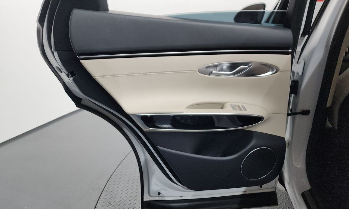 Genesis GV70 2023