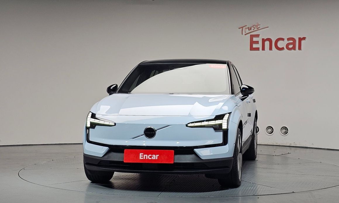 Volvo EX30 2025